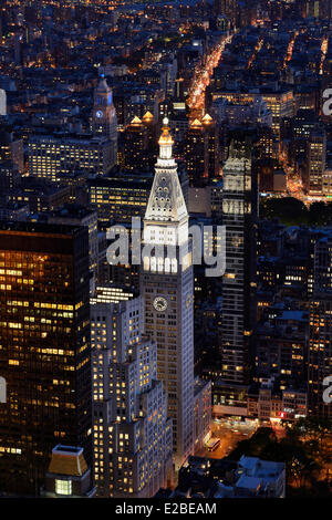 USA, New York City, Manhattan, Midtown Wolkenkratzer von der Metropolitan Life Insurance Company Turm zwischen der 23rd Street und Madison Avenue vor Madison Square Park (mit der Uhr) Stockfoto