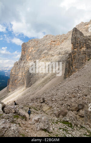 Italien, Venetien, Belluno Provinz, Dolomiten, UNESCO, San Vito di Cadore, Formin Pass (2462 m), Wandern rund um Croda da Lago Stockfoto