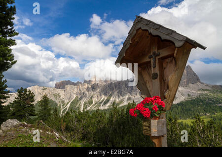 Italien, Venetien, Belluno Provinz, Dolomiten, UNESCO, San Vito di Cadore, Oratorium unterwegs zum Passo Giau Pass (2462 m) Stockfoto