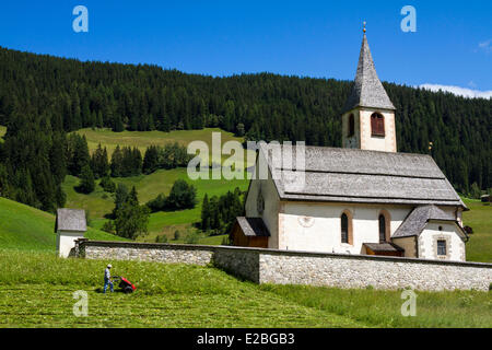 Italien, Trentino-Südtirol, Bozen Provinz, Dolomiten, Reithose, Kapelle von San Vito Stockfoto