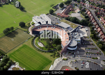 Luftaufnahme des South Cheshire College in Crewe, Cheshire, UK Stockfoto