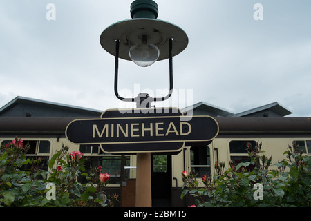 Minehead Bahnhof Zeichen Stockfoto