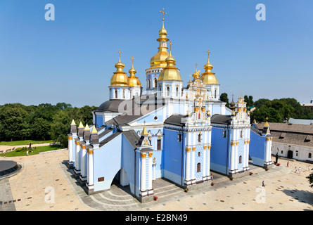 Blick auf St. Michael Golden Kloster in Kiew, Ukraine Stockfoto
