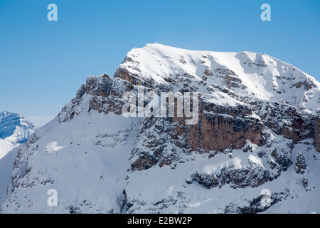 Dramatische Klippen Gesichter Muntejela Mont De Stevia über Selva Val Gardena Winter Dolomiten winter Stockfoto