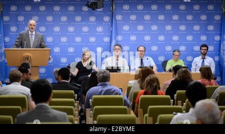 New York, USA. 18. Juni 2014. Fünf US-Beobachter, die Wahl des syrischen Präsidenten überwacht eine gemeinsame Pressekonferenz abhalten mit syrischen ständiger Vertreter bei den Vereinten Nationen Bashar Ja'afari (1. L) im UN-Hauptquartier in New York, am 18. Juni 2014. Bildnachweis: Niu Xiaolei/Xinhua/Alamy Live-Nachrichten Stockfoto