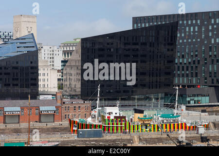 Der nationale Museen Liverpool besaß pilot Schiff The Edmund Gardner in Dazzle Camouflage für die Liverpool Biennale 2014 gemalt. © Adam Vaughan/Alamy Live-Nachrichten Stockfoto