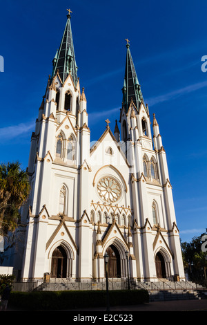 Die Kathedrale St. Johannes des Täufers in Savannah, Georgia Stockfoto