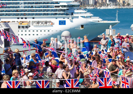 das Pooldeck der Costa Mediterranea Kreuzfahrtschiff Stockfoto, Bild