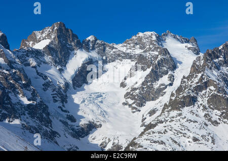 Frankreich Hautes Alpes Parc National des Ecrins La Grab La Meije Ostgipfel (3891 m) im Massiv des Ecrins vom Col du Lautaret Stockfoto