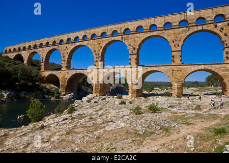 Frankreich, Gard, der Pont du Gard als Weltkulturerbe der UNESCO, römische Aquädukt, der Gardon spannt, aufgeführt Stockfoto