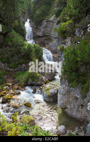 Italien, Venetien, Provinz Belluno, Dolomiten, Weltkulturerbe der UNESCO, Cortina d ' Ampezzo, Fanes Wasserfall Stockfoto