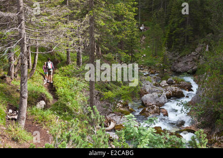 Italien, Venetien, Provinz Belluno, Dolomiten, Weltkulturerbe der UNESCO, Cortina d ' Ampezzo, Fanes Wasserfall Stockfoto