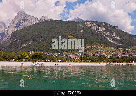 Italien, Trentino Alto Adige, Dolomiten, Brenta-Gruppe, Molveno See Stockfoto