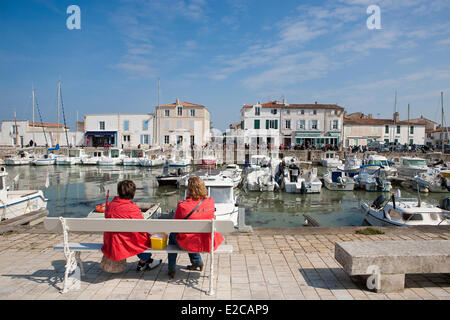 Frankreich, Charente Maritime, Ile de Re, La Flotte, gekennzeichnet die schöne Dörfer von Frankreich, Bank von Hafen Stockfoto