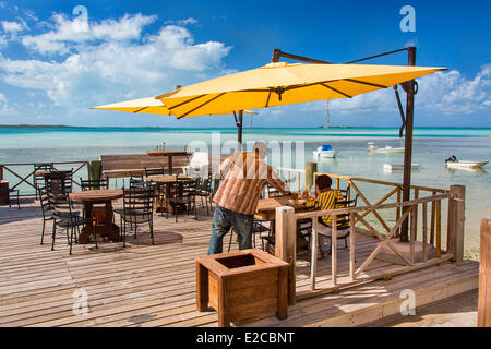 Bahamas, Harbour Island Queen Conch Restaurant bekannt für seine Muschel-Salate Stockfoto