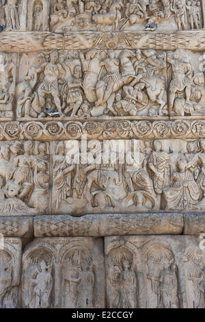 Griechenland, Mazedonien, Thessaloniki, Arch of Galerius, Triumphbogen, erbaut im 4. Jahrhundert zu Ehren der Kaiser Galerius, die Reliefs des Kaisers Siege über die Perser zu sagen Stockfoto