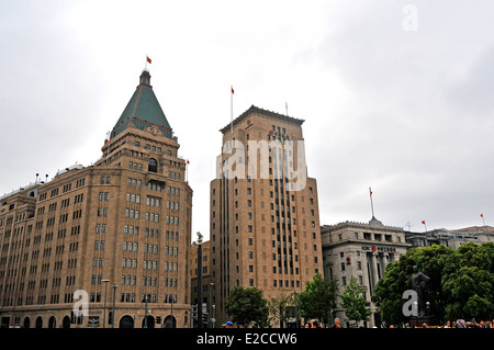 Hotel Frieden und Bank of China auf der Bund in Shanghai Stockfoto