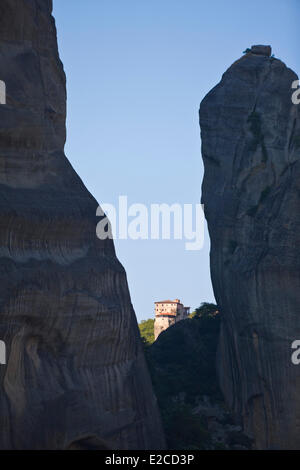 Griechenland, Thessalien, Meteora Klöster Komplex als Weltkulturerbe der UNESCO, Kloster Roussanou aufgeführt Stockfoto