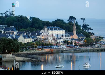 Frankreich, Finistere, Benodet, Blick von der Brücke der Cornouaille über die Mündung des Flusses Odet Stockfoto