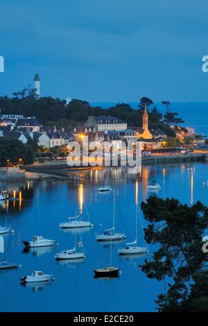 Frankreich, Finistere, Benodet, Blick von der Brücke der Cornouaille über die Mündung des Flusses Odet Stockfoto