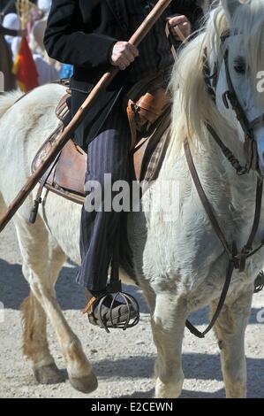 Mills Festival, Detail der Ausrüstung von einem Fahrer Camarguais mit seinem Pferd, Fontvieille, Bouches du Rhone, Frankreich Stockfoto