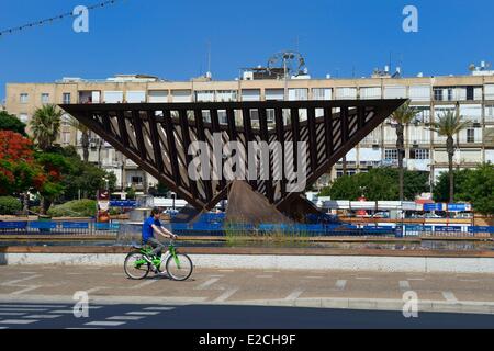 Israel, Tel Aviv, Holocaust-Denkmal-Skulptur von Yigal Tumarkin auf Rabin-Platz Stockfoto