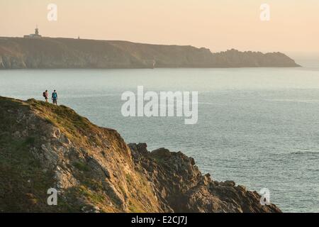 Frankreich, Finistere, Cléden-Cap Sizun, Wandern auf die GR34 entlang der Klippen von der Pointe du Van Stockfoto