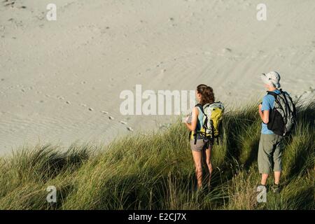 Frankreich, Finistere, Treflez, Wandern entlang den Dünen von Keremma Stockfoto