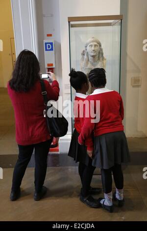 Vereinigtes Königreich, London, British Museum, ägyptische Altertümer, Kinder besuchen Stockfoto