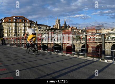 Schweiz, Kanton Waadt, Lausanne, Stadtzentrum, an die Gateway Bridge mit Blick auf den Grand Platz Europas Stockfoto