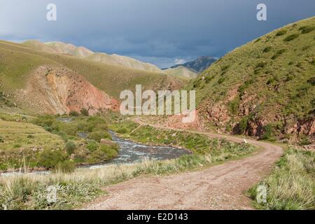 Kirgisistan Naryn Provinz Song-Kol zoologische Reserve Song-Kol Fluss im Tal Stockfoto