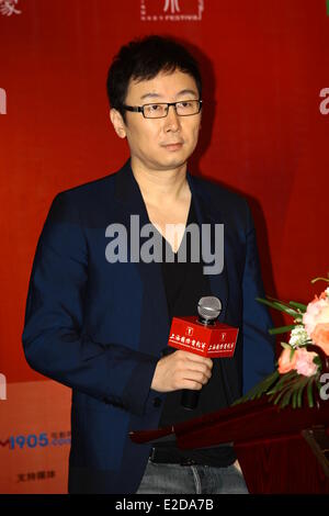 Shanghai, China. 18. Juni 2014. Regisseur Lu Chuan besucht Pressekonferenz des Films "Geboren In China" in Shanghai, China am Mittwoch, 18. Juni 2014. Bildnachweis: TopPhoto/Alamy Live-Nachrichten Stockfoto