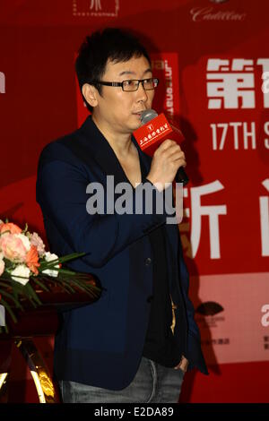 Shanghai, China. 18. Juni 2014. Regisseur Lu Chuan besucht Pressekonferenz des Films "Geboren In China" in Shanghai, China am Mittwoch, 18. Juni 2014. Bildnachweis: TopPhoto/Alamy Live-Nachrichten Stockfoto