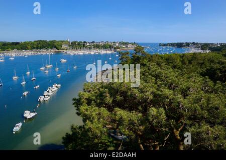 Frankreich, Finistere, Benodet und Verankerung auf der Mündung des Flusses Odet Stockfoto