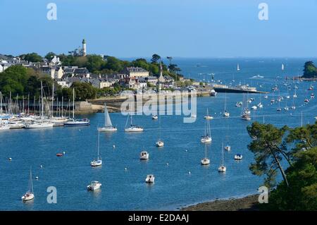 Frankreich, Finistere, Benodet und Verankerung auf der Mündung des Flusses Odet Stockfoto