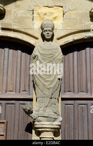 Frankreich, Finistere, Saint Pol de Leon, ehemalige Kathedrale Saint Paul Aurelien, der West-Veranda, Statue von Saint Pol Aurelien Senkung der Drache Stockfoto