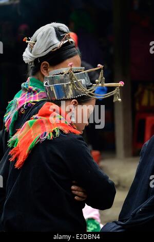Vietnam Cao Bang Provinz Bao Lac ethnischer Minderheiten Marktfrau schwarzen Lolo ethnischen Gruppe Stockfoto