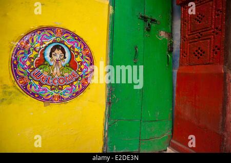 Indien Rajasthan Zustand Jodhpur bemalt Wände in die blaue Stadt Stockfoto
