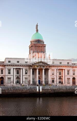 Irland Dublin Custom House neoklassischen Jahrhundert-Gebäude beherbergt die Abteilung Umwelt-Erbe und Stockfoto