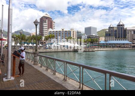 Mauritius, Port Louis, Caudan Waterfront Fußgängersteg Stockfoto