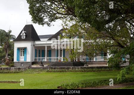 Mauritius, Plaines Wilhems District, Curepipe, Domaine des Aubineaux, erbaut im Jahre 1872, das Holzhaus ist um einen zentralen Korridor gebaut und verziert mit Türmchen Stockfoto