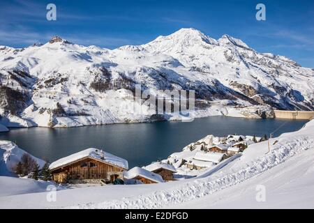 Frankreich Savoie Val D'Isere Weiler Villaret du Nial mit Blick auf den Mont Pourri (3779 m) den See von Chevril und Stockfoto