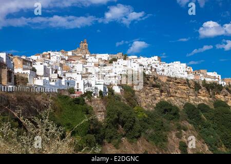 Spanien, Andalusien, weiße Dorf von Arcos De La Frontera, der arabische Foretress oben auf dem Hügel Stockfoto