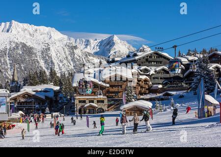 Frankreich Savoie Courchevel 1850 La Croisette Blick auf Le Grand Bec (Alt: 3398 m) und La Pointe du Vallonnet (Alt: 3372 m) an der Stockfoto