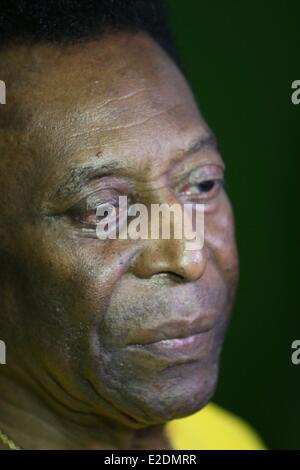 Rio De Janeiro, Brasilien. 18. Juni 2014. Ehemaliger brasilianische Spieler Edson Arantes do Nascimento, Pele, während Werbung Veranstaltung im Long River District, nördlich von Rio De Janeiro, südöstlichen Brasilien, am 18. Juni 2014. Bildnachweis: Dpa picture Alliance/Alamy Live News Stockfoto
