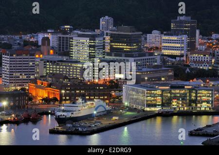 Neuseeland Nord Insel Wellington Oriental Bay angesehen von der Spitze des Mount Victoria (196m) Stockfoto