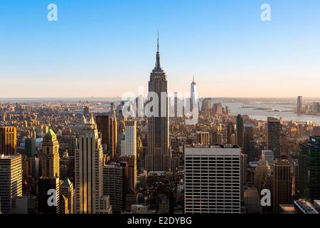 USA New York Manhattan Empire State Building gesehen von der Terrasse "Top of the Rock" Stockfoto