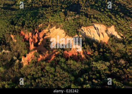 Frankreich Vaulcuse Luberon Rustrel Colorado provencal alte Ocker mine (Luftbild) Stockfoto