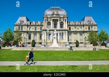 Schweiz Kanton Vaud Lausanne Gerichtsgebäuden und Statue von William Tell Stockfoto