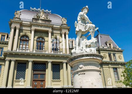 Schweiz Kanton Vaud Lausanne Gerichtsgebäuden und Statue von William Tell Stockfoto